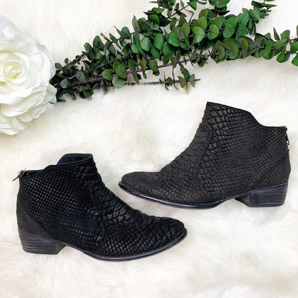 Seychelles Black Embossed Suede Ankle Booties